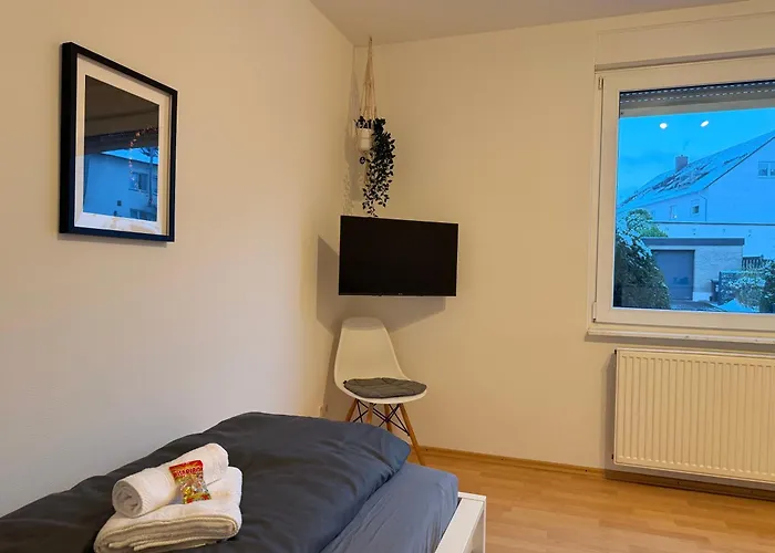 Ks - 2 Schlafzimmer Mit Einzelbetten Für 4-5 Personen *