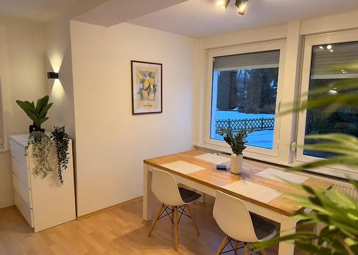 Ks - 2 Schlafzimmer Mit Einzelbetten Für 4-5 Personen *